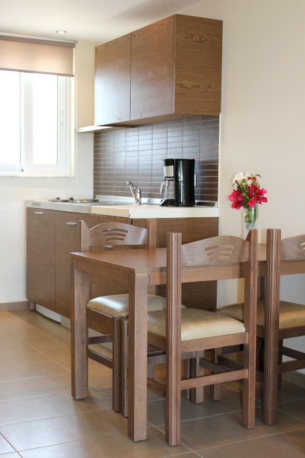 Sea Melody Beach Hotel Apartments Jaliszósz Kültér fotó