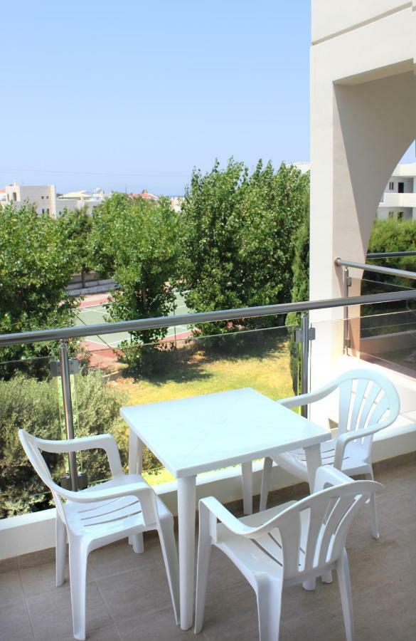 Sea Melody Beach Hotel Apartments Jaliszósz Kültér fotó